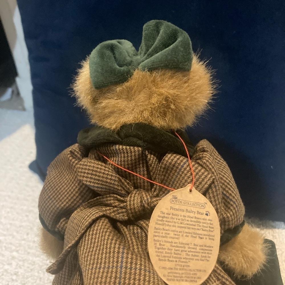 Boyds Bears & Friends Bailey Plush Jointed Teddy Bear w/Tags Heart Pillow #9199 - Picture 3 of 6